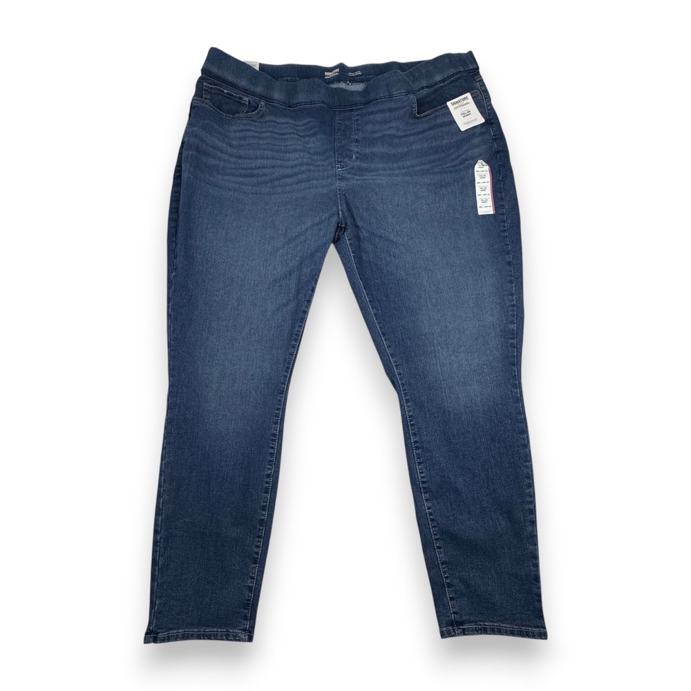 NEW Signature Levi Strauss Totally Shaping Pull-On Skinny Jeans Womens Blue 28M